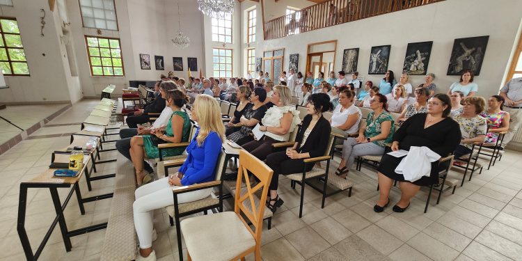 Kiváló munkatársait díjazta a Dombóvári Szent Lukács Kórház